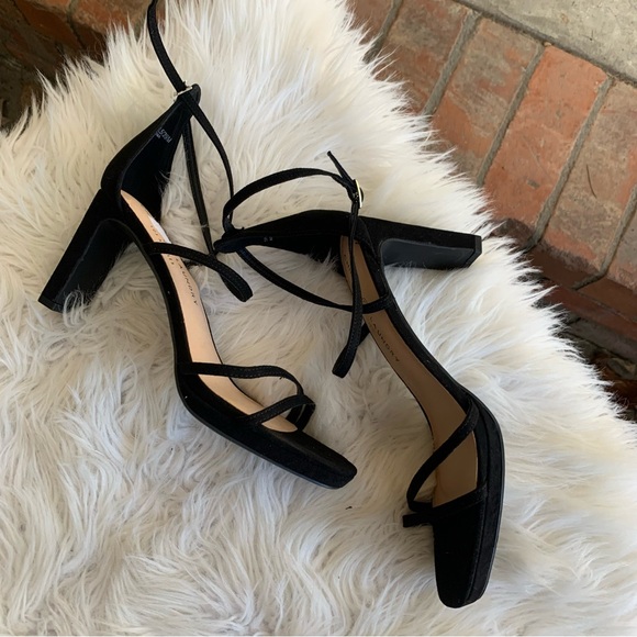 Chinese Laundry Chic Black Strappy Heels Size 8.5 - Picture 4 of 6